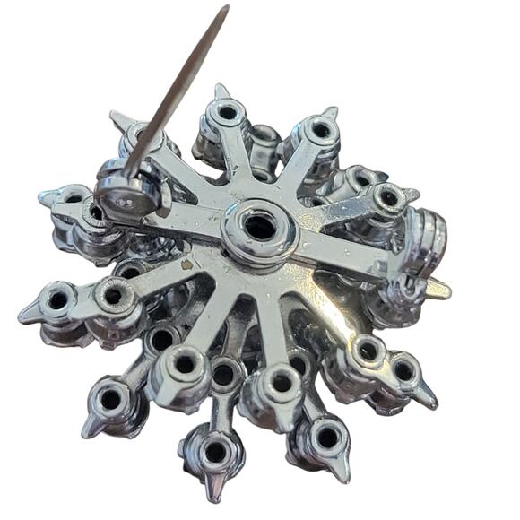 Vintage Rhinestone Brooch Pin Silver Tone Starburst Small and Beautiful! - Picture 5 of 5